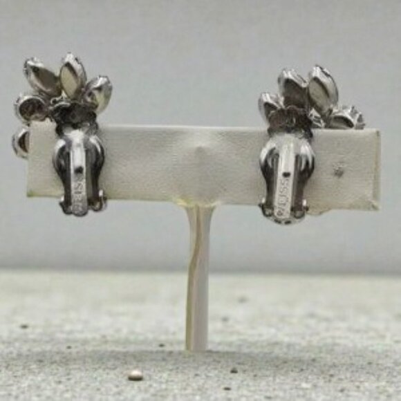 MCM Vintage Weiss Rhinestone & Auroa Borealis Cluster Earrings Clip Back - Picture 5 of 6